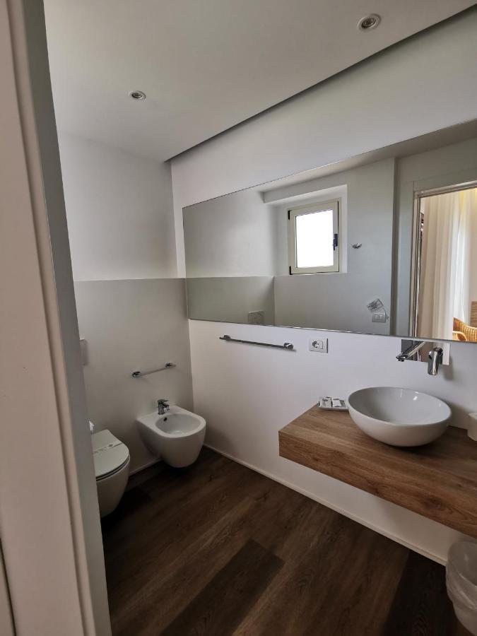 Hotel Onda Marina San Teodoro  Exteriör bild
